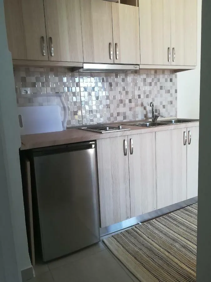 Kos-Takis Suites & Apartments Himarë
